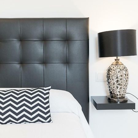 Stunning Spacious City Apartment With Free Parking Málaga Extérieur photo