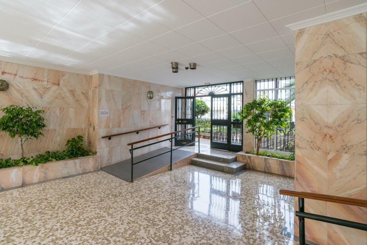 Stunning Spacious City Apartment With Free Parking Málaga Extérieur photo