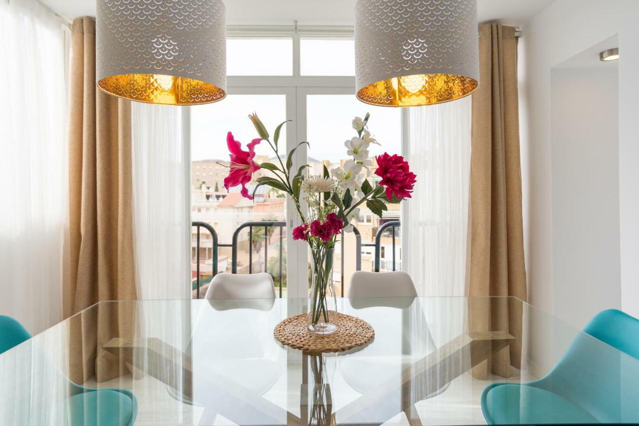 Stunning Spacious City Apartment With Free Parking Málaga Extérieur photo
