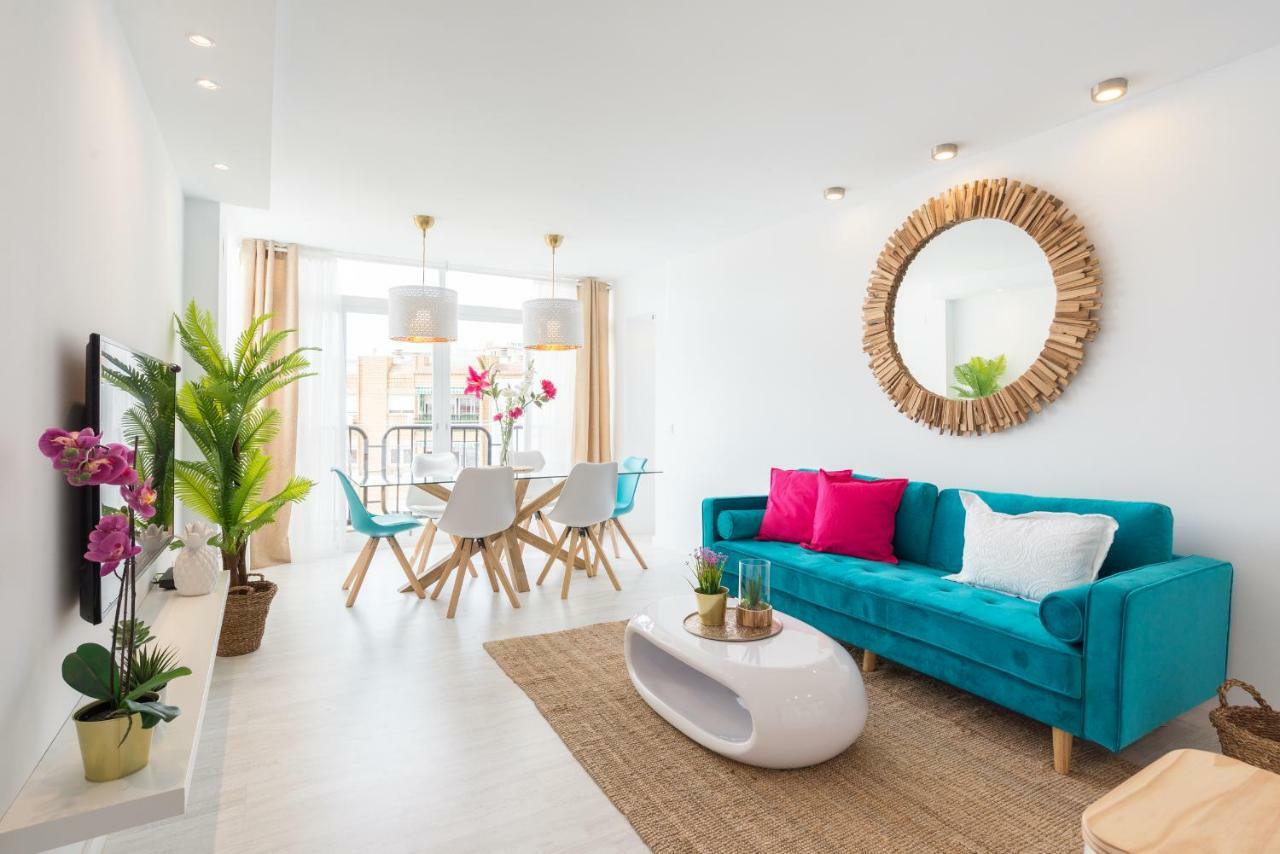 Stunning Spacious City Apartment With Free Parking Málaga Extérieur photo