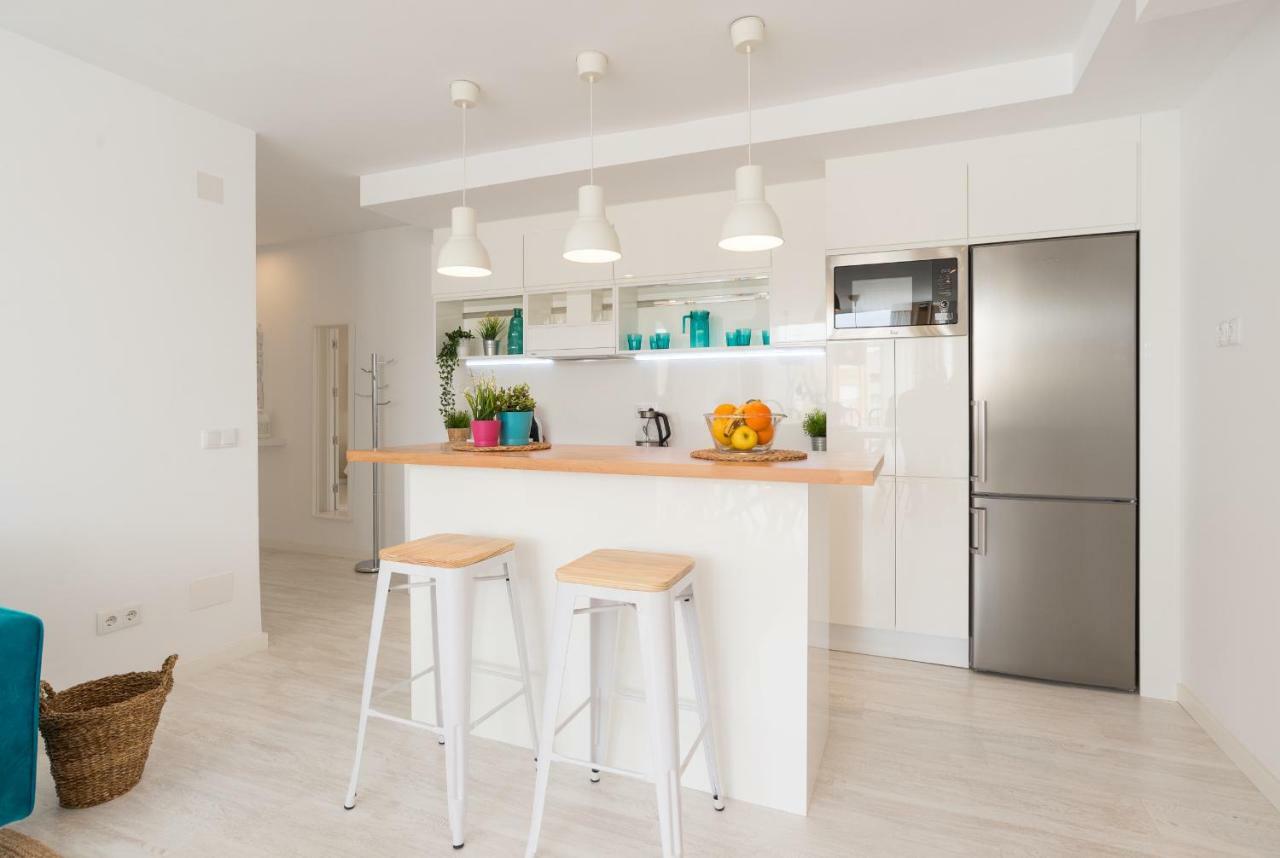 Stunning Spacious City Apartment With Free Parking Málaga Extérieur photo